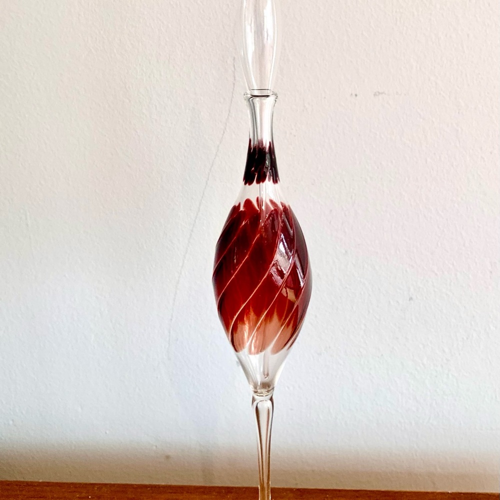 ☃️ 🎁 NEW Perfume Handblown Vintage Unique and Delicate Perfume Bottle.